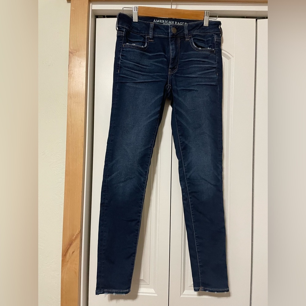 American Eagle Dark Wash Skinny Jeans - Size 6 Regular